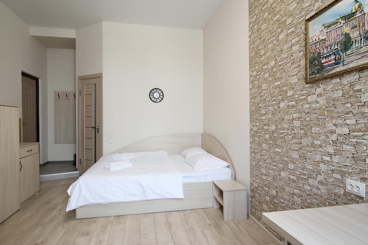 Buk Apartments On Doroshenka 25 Lviv Bagian luar foto