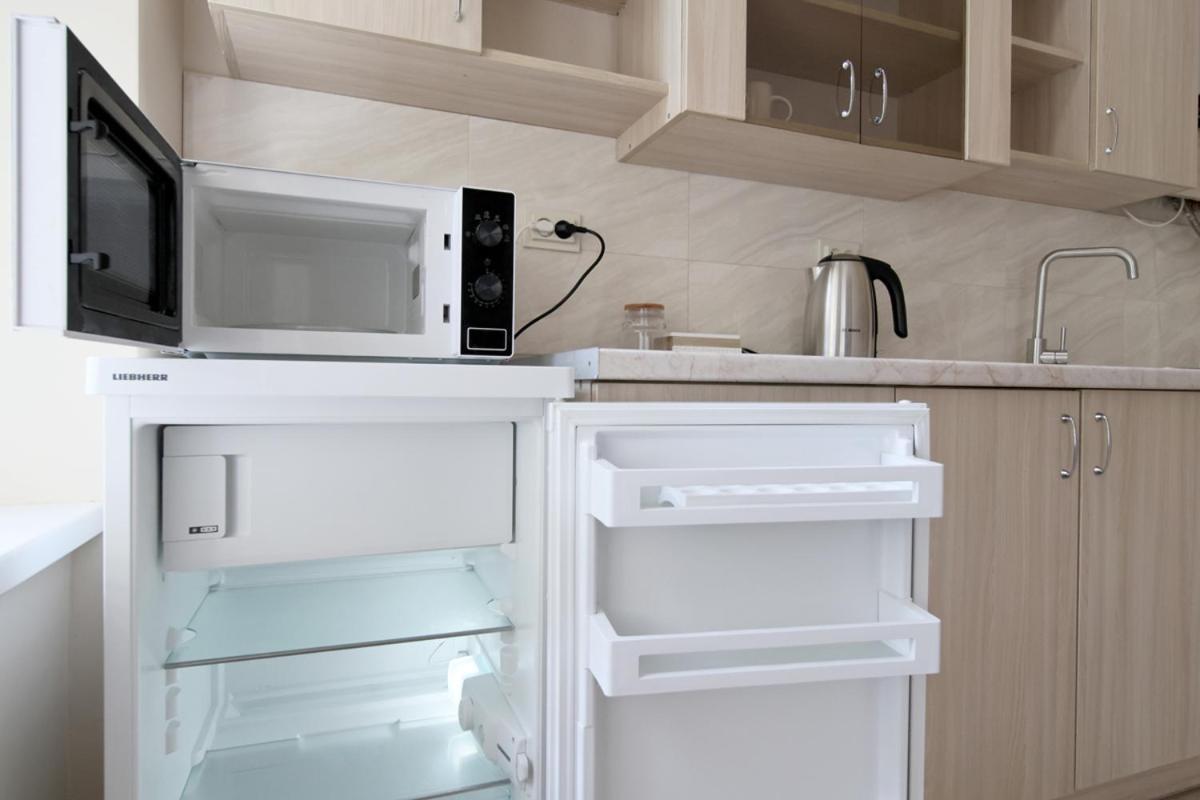 Buk Apartments On Doroshenka 25 Lviv Bagian luar foto