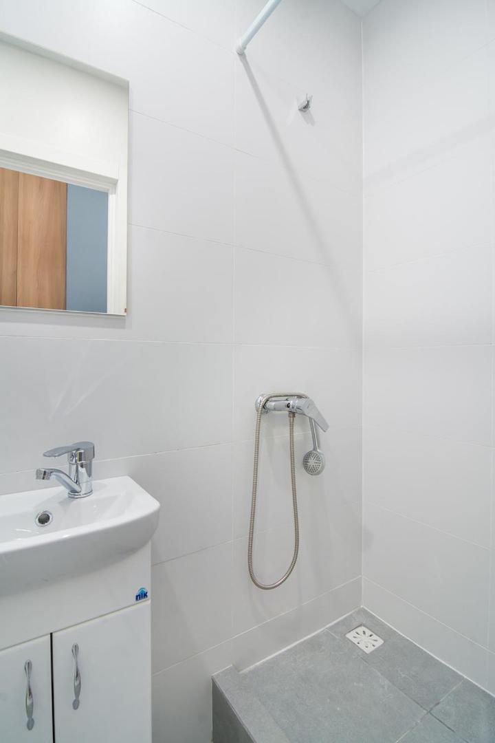Buk Apartments On Doroshenka 25 Lviv Bagian luar foto