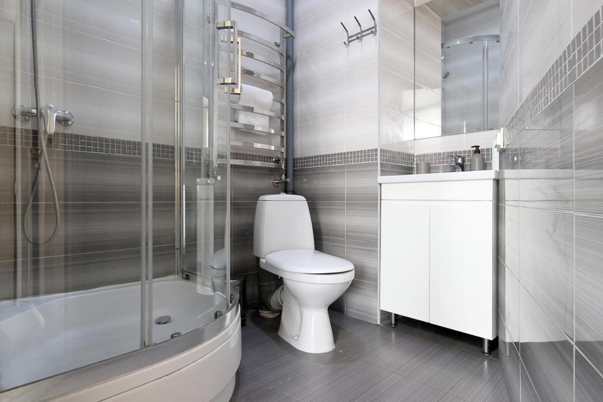 Buk Apartments On Doroshenka 25 Lviv Bagian luar foto